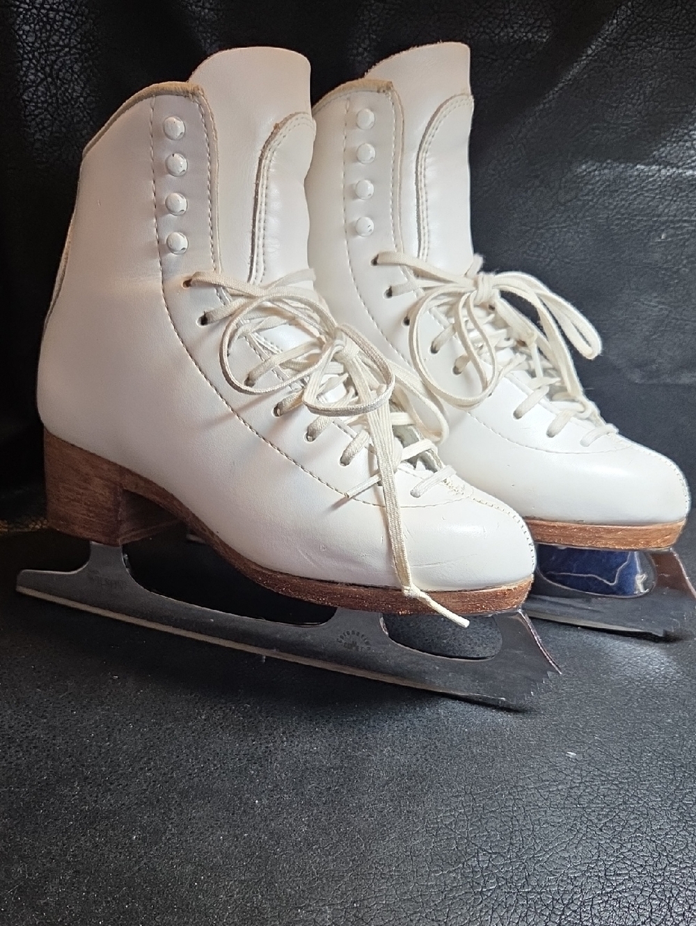 John Wilson Coronation Comet Blades/ Classic White Women's Figure Skates Size 5